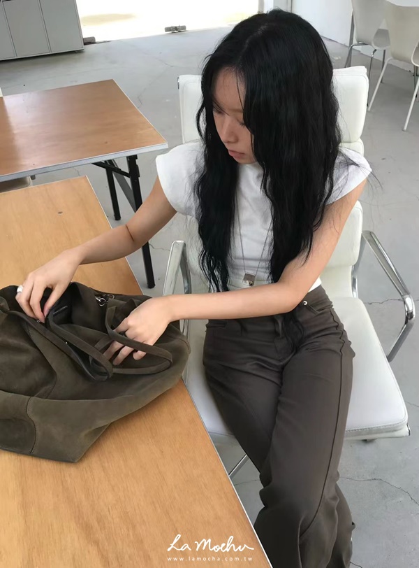 後口袋彈性喇叭褲